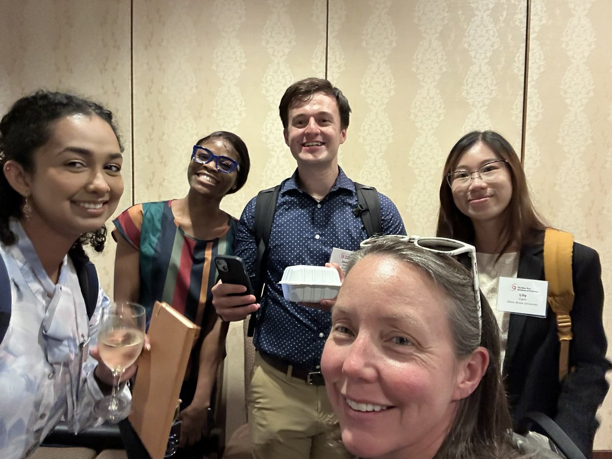 group_boon's tweet image. Yesterday the WHOLE @group_boon journeyed to the @NYASciences End-of-Year Symposium on Deconvoluting Protein Networks! This year was a lot of fun!

@JasonWithorn was even selected to present an plenary talk!

Shout out to @LiaParkin from @jcslab on winning a poster award!!!
