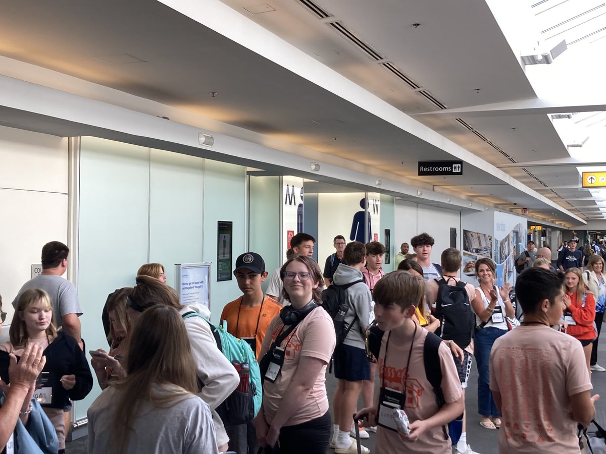 J24Carver's tweet photo. Class of 2028 ready for 1st day in Washington D.C. We had the privilege of flying with an honor flight group. Thank you veterans! #PCR3proud @PrincipalsPCMS https://t.co/RIvpBCuTHX