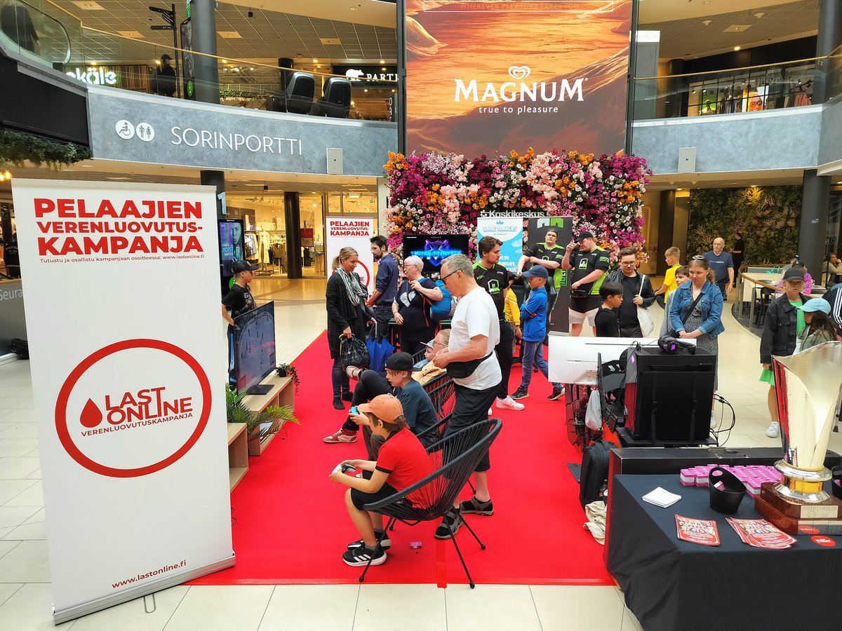 Kiitos kaikille tämän päivän kävijöille, joita oli lähes 400!

Kiitos myös Koskikeskukselle, mukana olleille sekä luovuttamassa käyneille ❤️

#LastOnline