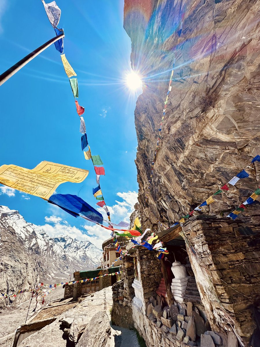 Sulkh's tweet photo. Zongkhul Gompa #photography #travel #morning https://t.co/3yDuDb1yEH