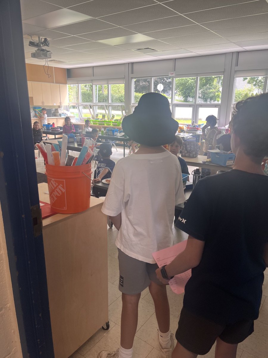 Grade 6 distributing freezies to our class. Happy day!