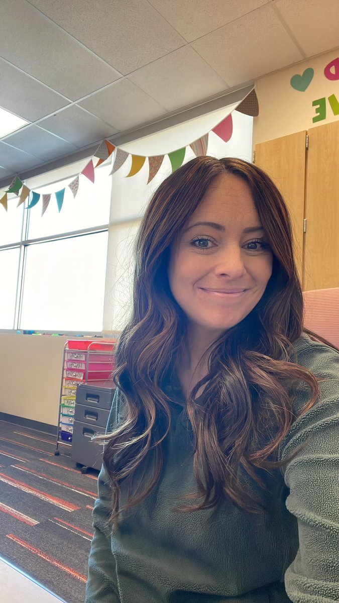 teacher_mom03's tweet photo. Happy Friday! I’m Jenny &amp; I teach 3rd grade in Idaho. Hardest, yet best job ever! 🩷 Teachers need &amp; love all the support they can get! Can you help with spreading the word with a RT to help us clear our classroom wishlists? Thank you! #clearthelist

https://t.co/FavlFeGBVU https://t.co/dP1iJshzWb