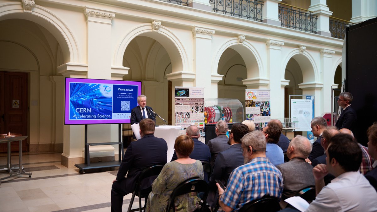 CentrumGovtech's tweet photo. ❗️Otwarcie wystawy "Accelerating Science" na @PW_edu - świętujemy 70 lat @CERN-u
🌐Nowoczesna, interaktywna ekspozycja prezentuje osiągnięcia @CERN-u–najbardziej prestiżowego laboratorium na świecie, a także wkład 🇵🇱polskich badaczy w jego rozwój!
📷https://t.co/5XiDvzdboU https://t.co/0GzMfr1d0s
