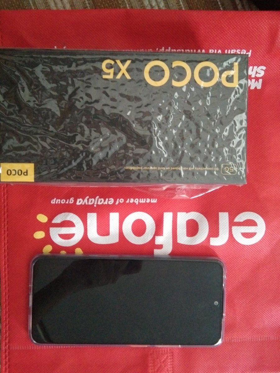 Aku kira buat aku aduhhhh udah geer aje🤣🤣🤣🙈
Bantu jual hp POCONG
(membuka DM nya bikin bulu kuduk merinding🤭🤣)

Poco X5 5G Pro 8/256 GB dijual 3,2.... Kelengkapan Box, Charger Type C, ada Kuitansi pembelian di tanggal 06 kemarin masih garansi erafone ...