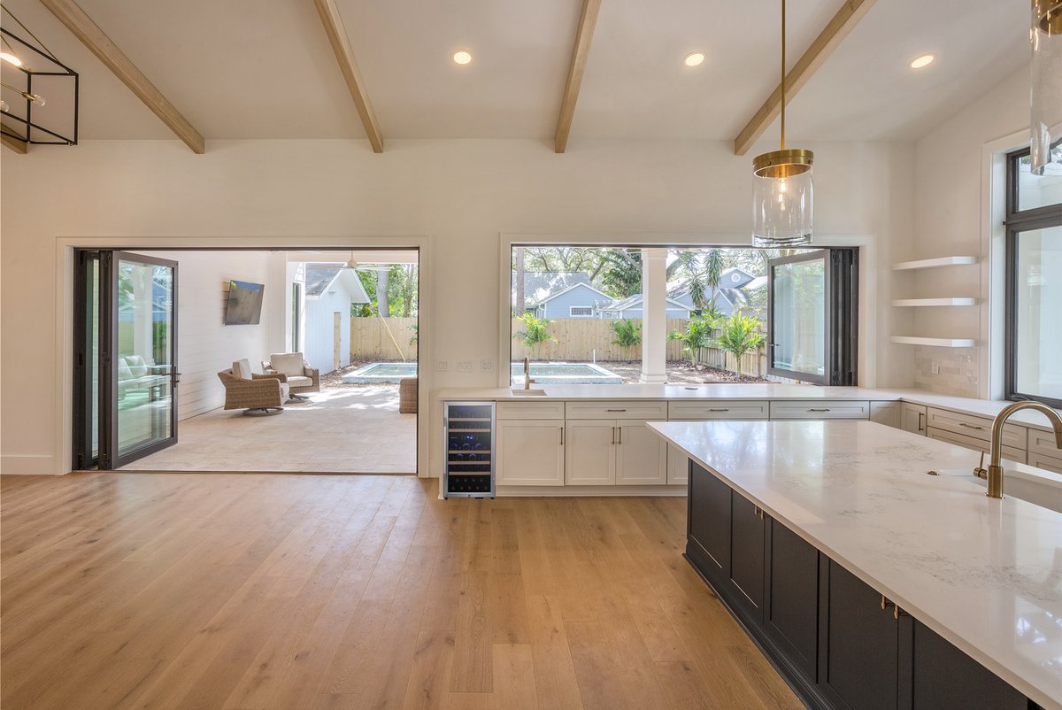 Euro-Wall tweet media