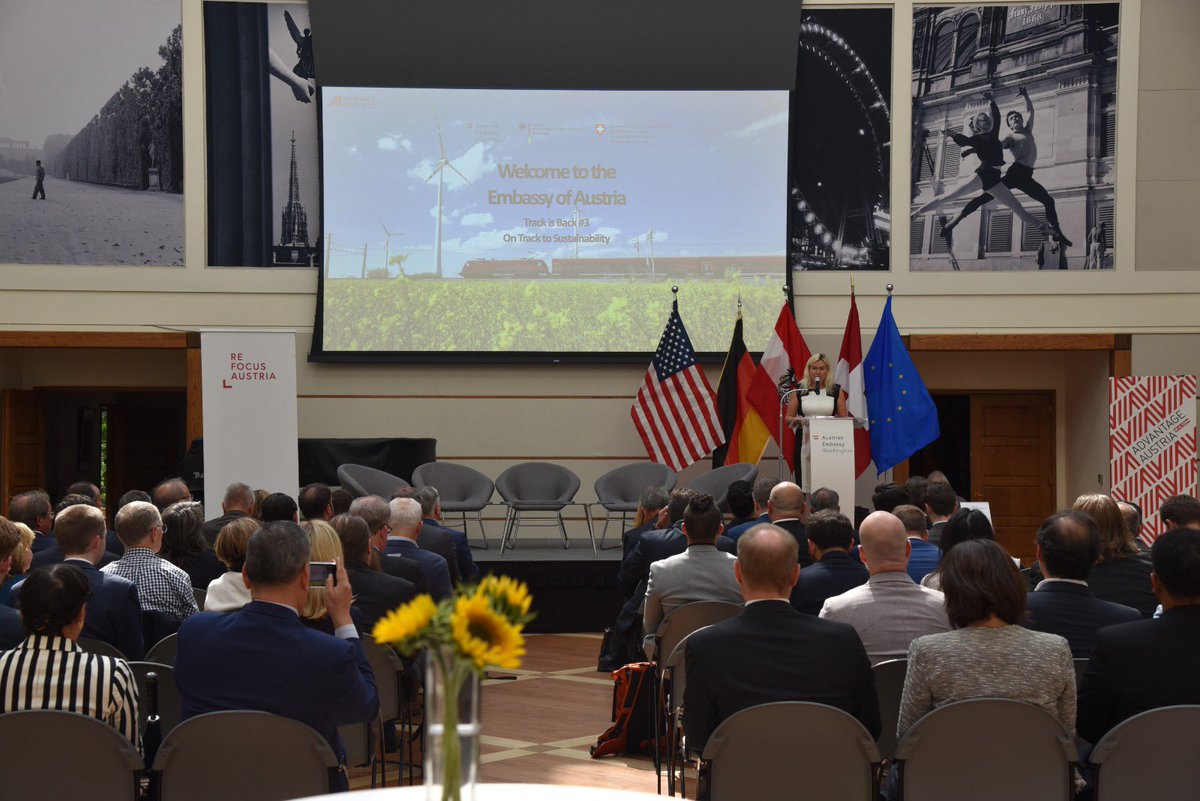 SchneebauerP's tweet photo. Track is back #3: On Track to Sustainability took place at @AustriainUSA yesterday 🚞🌳

Together with 🇩🇪 &amp;🇨🇭and many industry representatives, we explored ways on the sustainable future of railways!

#ReFocusAustria  

@AustrianTrade 
@GermanyinUSA 
@SwissEmbassyUSA https://t.co/AMxc1MXkxP