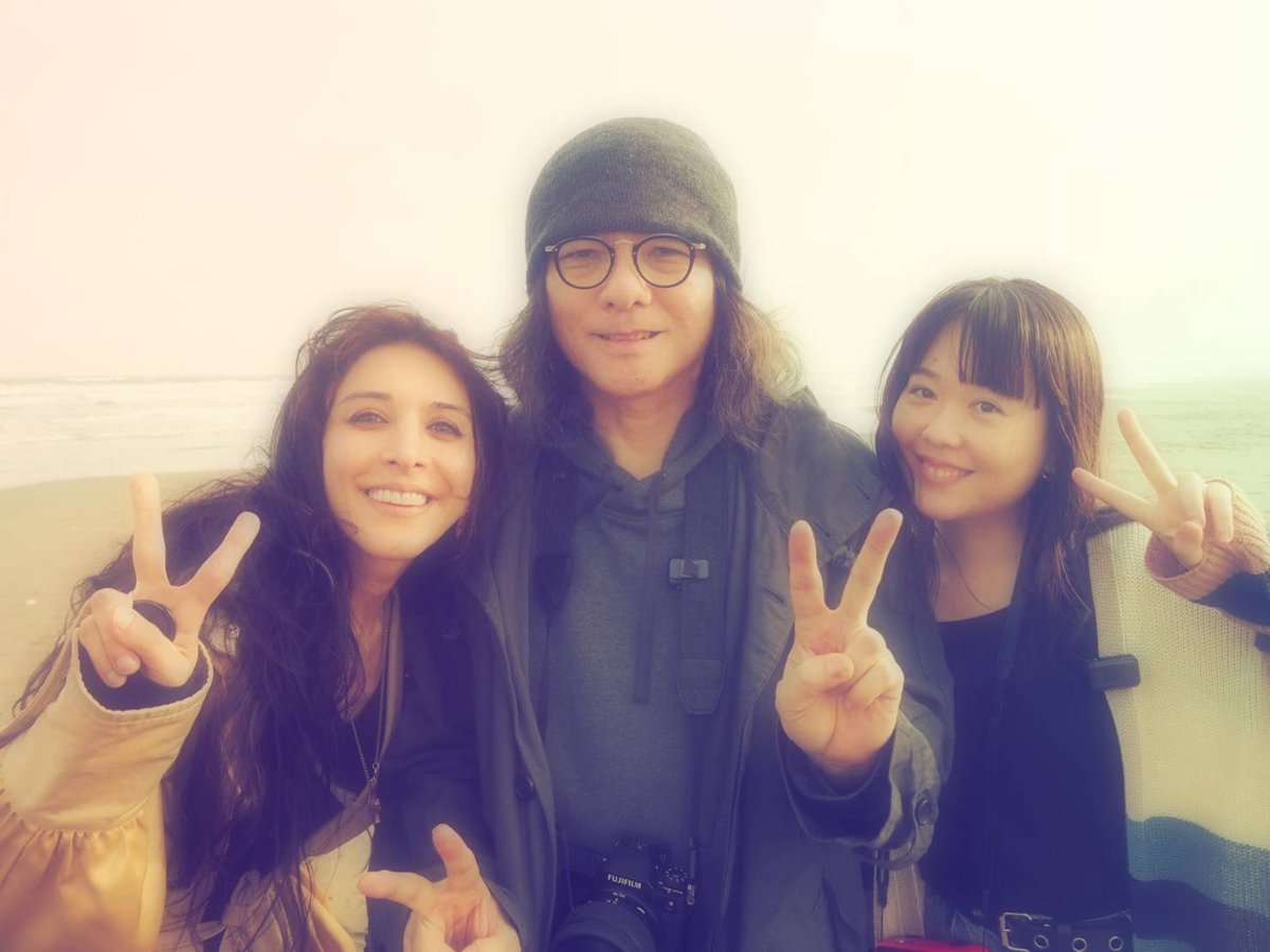 taitaaii's tweet photo. 映画『花束』
https://t.co/drgqv9EqX6

監督：#サヘル・ローズ
エグゼクティブプロデューサー：#岩井俊二
プロデューサー：#田井えみ

の3人で写真を撮りながら映画トーク！
是非ご覧ください💐

▼この空の下
https://t.co/pHWQyCqJE8

ロングver.はメンバーシップにて6/15配信！

#iwaiff https://t.co/dAYWgqNuah