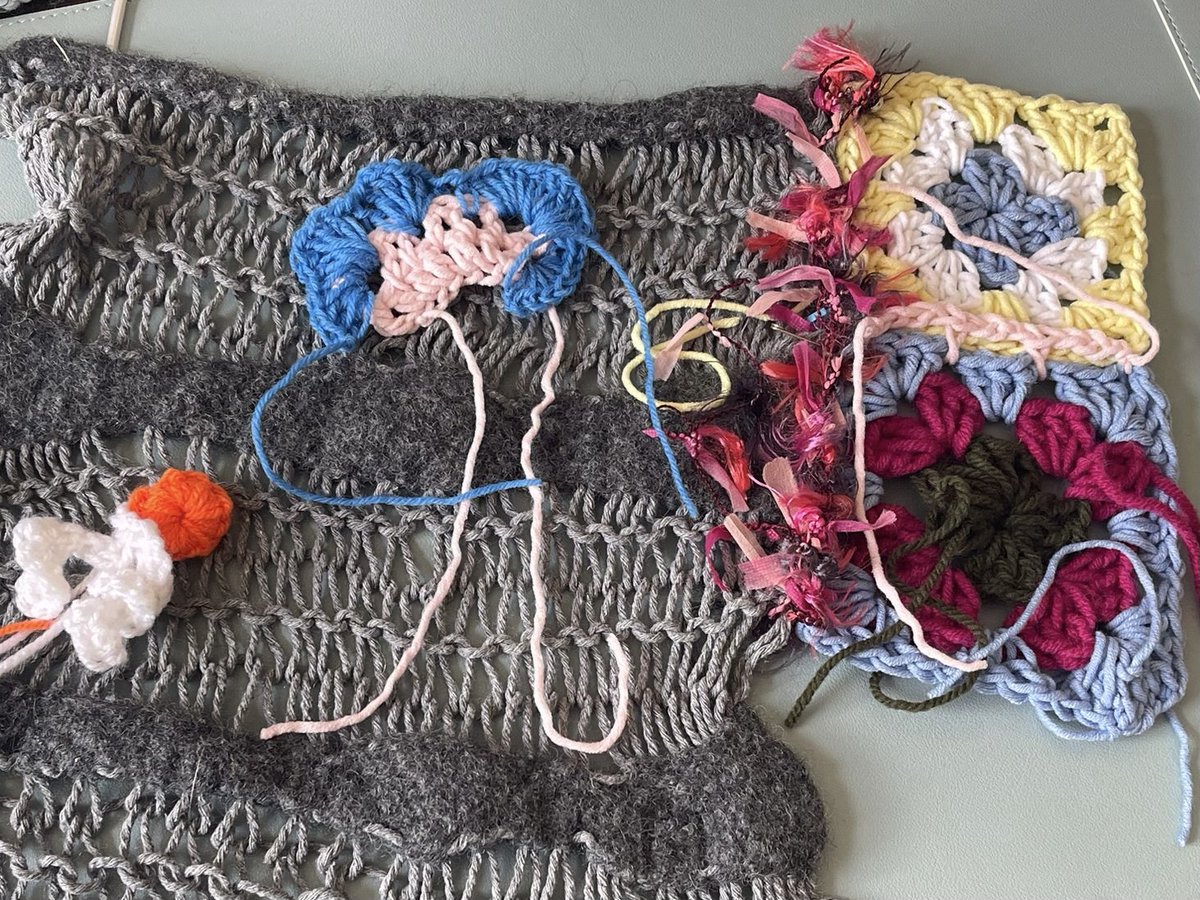 Had an awesome 1:1 session on freeform crochet this morning!   Catherine learned about the basics of creating beautiful, unstructured pieces. This pic is just a taste of the possibilities! 

#freeformcrochet #crochetlove #learnsomethingnew #Greenwich #SE9 #smallbusinessuk