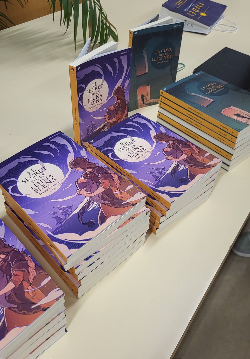 Maite 🎗 (@1968maite) on Twitter photo Ahir l' <a href="/ImmaRomeu/">Imma Romeu</a> presentava el seu nou llibre, El secret de la lluna plena, a la <a href="/bibcabrils/">biblioteca cabrils</a>. L'Emilia Illamola va procurar no desvetllar res d'un llibre ple de secrets!! Tan de bo gaudir-lo tant com La cova de les llegendes!!
#Cabrils Ahir l' <a href="/ImmaRomeu/">Imma Romeu</a> presentava el seu nou llibre, El secret de la lluna plena, a la <a href="/bibcabrils/">biblioteca cabrils</a>. L'Emilia Illamola va procurar no desvetllar res d'un llibre ple de secrets!! Tan de bo gaudir-lo tant com La cova de les llegendes!!
#Cabrils
