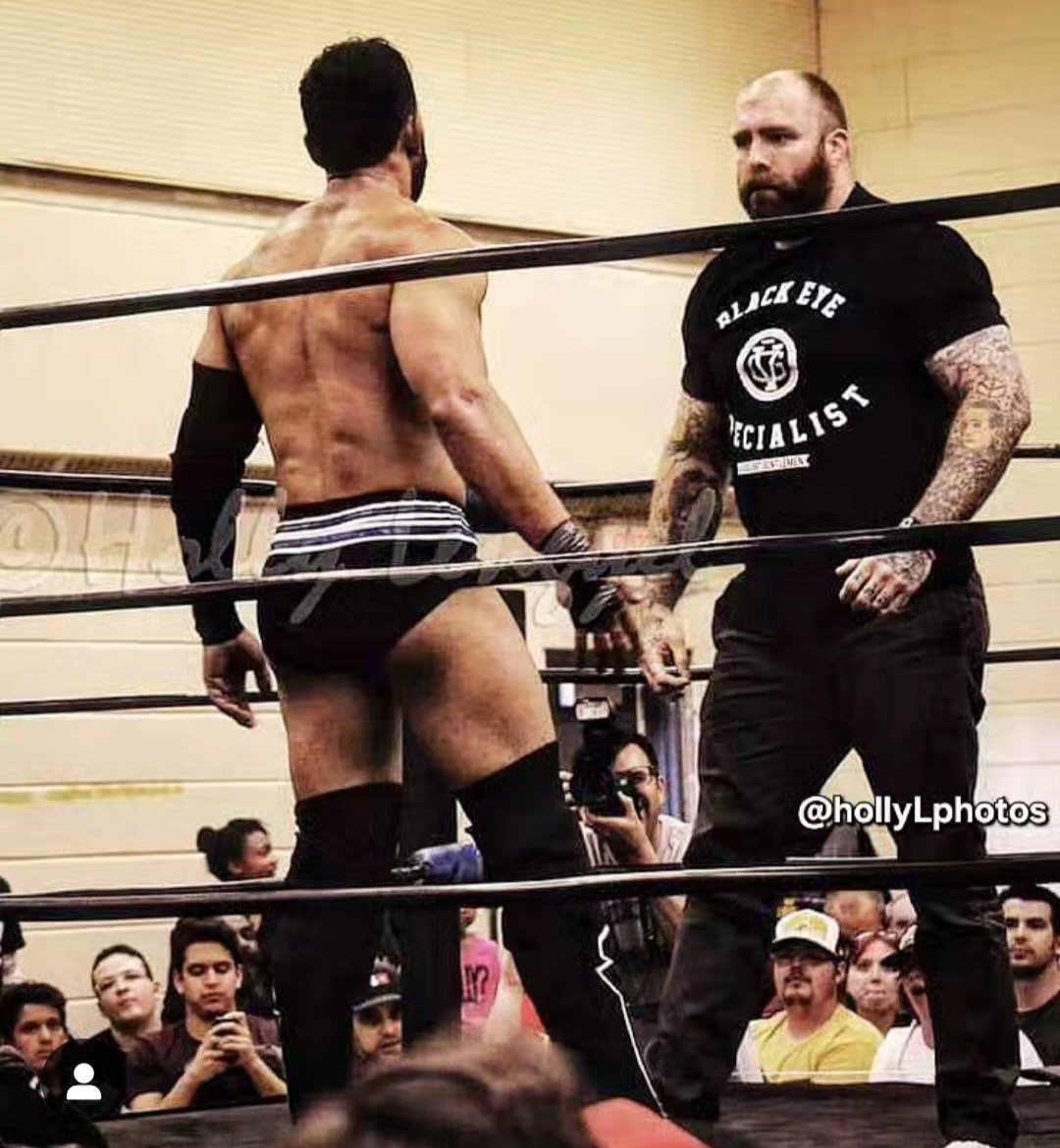HollyLPhotos's tweet photo. #fbf 2015 • @smashwrestling • @TARIKhatesyou • @andycomplains
#flashbackfriday #andywilliams #tarik #smashwrestling #everytimeidie #smashkicksALS #prowrestling #professionalwrestling #indywrestling #photography #sportsphotography #nikon #hollylengyelphotography #hollyLphotos https://t.co/RQMa5zhuCp