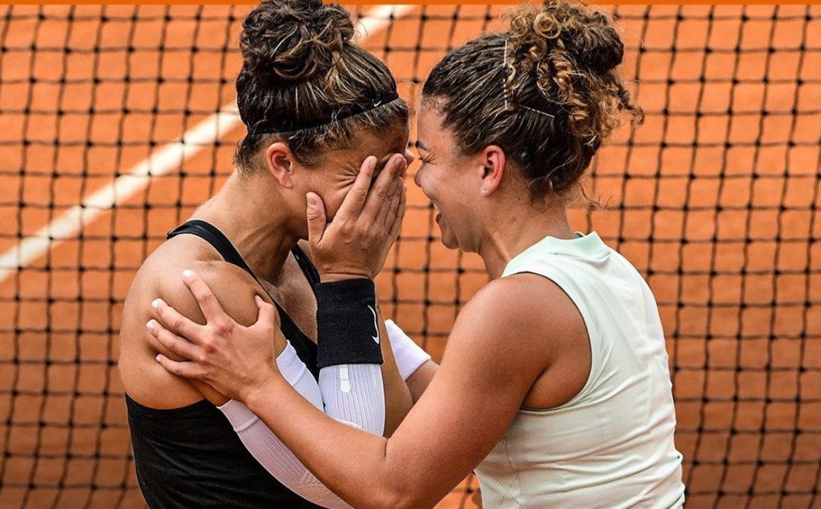 FiorinoLuca's tweet photo. 𝐒𝐮𝐩𝐞𝐫𝐥𝐚𝐭𝐢𝐯𝐚 @JasminePaolini 
𝐄𝐭𝐞𝐫𝐧𝐚 @SaraErrani 

Orgoglio italiano 🇮🇹

#tennis | #RolandGarros https://t.co/YFVDWlmQFj