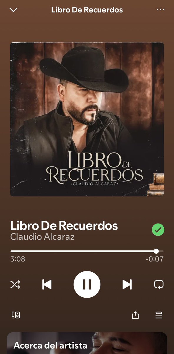 abogazul's tweet photo. ¡🎧😌 viernes de estreno! Rumbo al trabajo escuchando #Libroderecuerdos @ClaudioAlcaraz 🎤🧔🏻♂️❤️https://t.co/rUxSzOl4OF https://t.co/BIaYuq4rv0