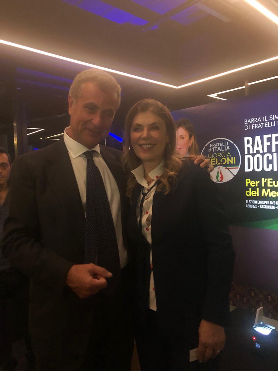 DocimoRaffaella's tweet photo. Ieri ho visitato Salerno, Torre Annunziata, Torre del Greco, Casoria, Posillipo, Pianura e Varcaturo. Ho dialogato con tantissime persone. 
La giornata si è conclusa all’Hotel Gold Tower di Napoli con una chiusura di campagna elettorale memorabile. Grazie a tutti. https://t.co/dCXo1D7vHu