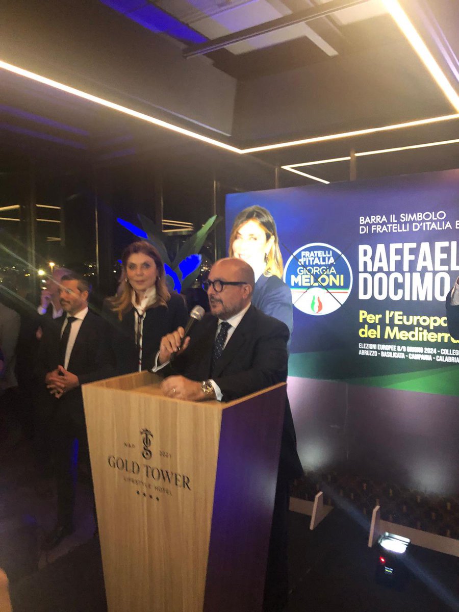 DocimoRaffaella's tweet photo. Ieri ho visitato Salerno, Torre Annunziata, Torre del Greco, Casoria, Posillipo, Pianura e Varcaturo. Ho dialogato con tantissime persone. 
La giornata si è conclusa all’Hotel Gold Tower di Napoli con una chiusura di campagna elettorale memorabile. Grazie a tutti. https://t.co/dCXo1D7vHu