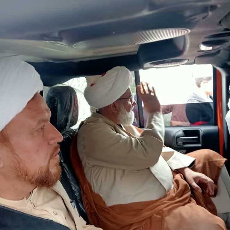 ejazbehashti's tweet photo. چیئرمین ایم ڈبلیو ایم پاکستان علامہ راجہ ناصر عباس جعفری تین روزہ دورے پر سکردو پہنچ گئے۔
سکردو انٹرنیشنل ائیرپورٹ پر علماء کرام اور کارکنان کا والہانہ استقبال۔
استقبالیہ قافلے کا اعلان نہ ہونے کے باوجود ہزاروں افراد کی شرکت۔ https://t.co/HTDXUfj3YA