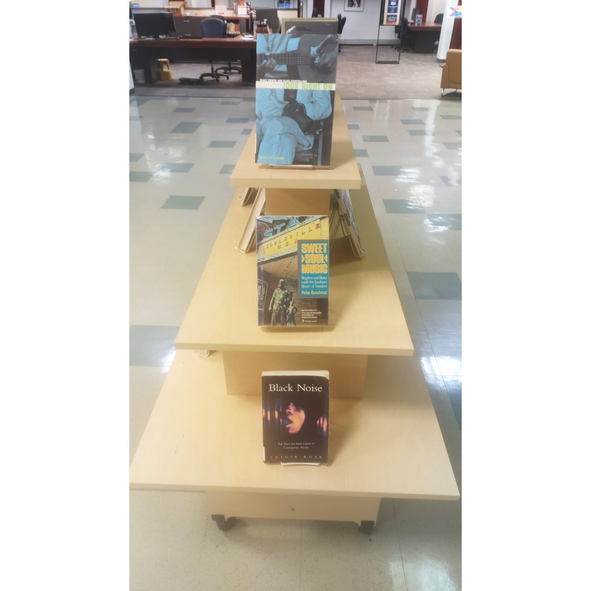 RobesonLibrary's tweet photo. In honor of Black Music Month, Robeson Library is a hosting a book display curated by The Rhythm and Blues Preservation Society!
#BlackMusicMonth #RutgersLibraries #RutgersCamden https://t.co/fqWI5YpX6t