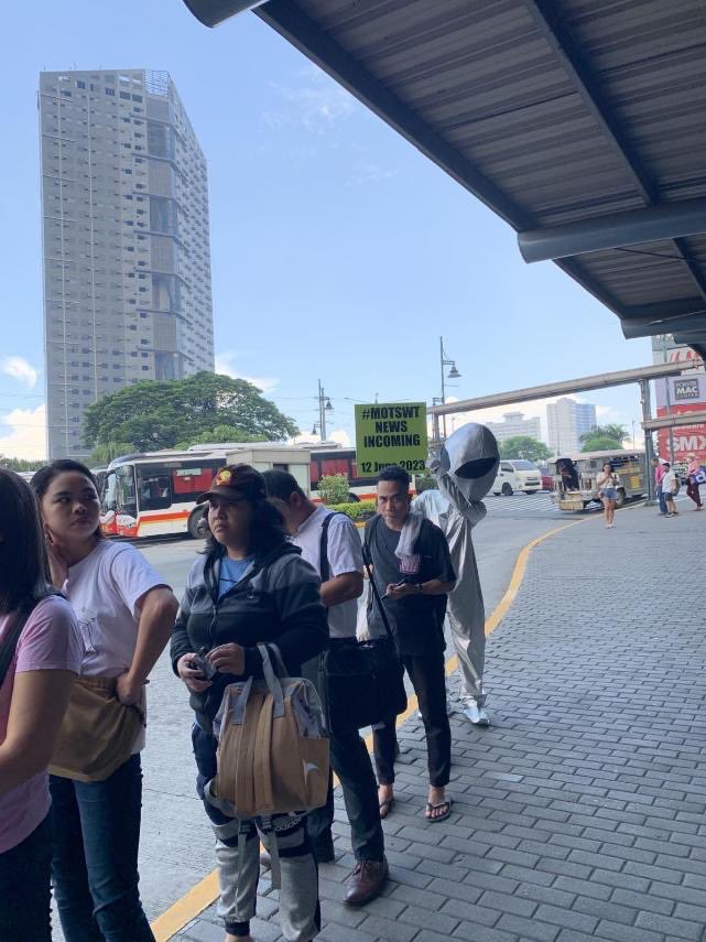 ColdplayPHL's tweet photo. π
OTD 1 Year Ago: Alien signal was detected in Manila β¨
π
07 June 2023
πΈ VinceBern, @Arshiethromycin via TWT
#MOTSWT
#MOTSWTPH
#ColdplayManila
#ColdplayPhilippines
#MusicOfTheSpheresWorldTour
π² Follow Us: https://t.co/agamsHMAEn https://t.co/ZcbrRXqNa7