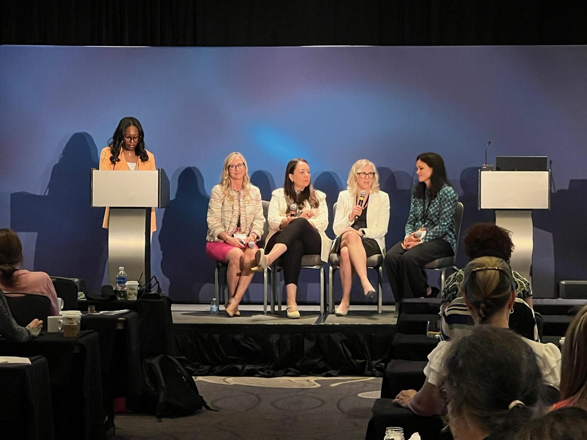 MayoClinicGIM's tweet photo. Menopause 101 panel @ #TransformWH 2024 in Washington, DC. @StephFaubionMD @DrJewelKling @Ektasinghkapoor @cshufeltMD Dr. Taryn Smith @WHMayoClinic https://t.co/ajn7XJ9PXK