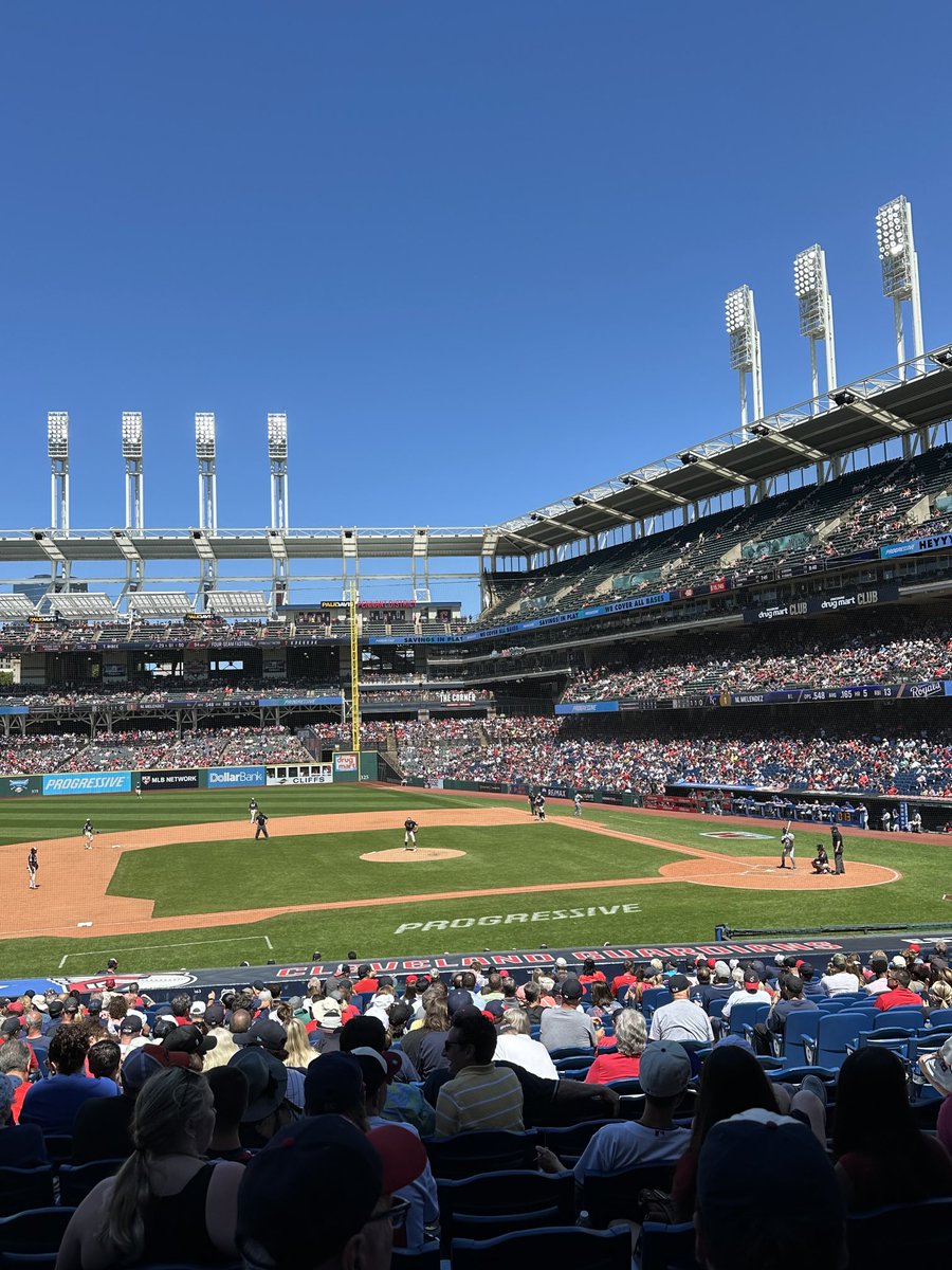 Kenneth Walsh tweet media