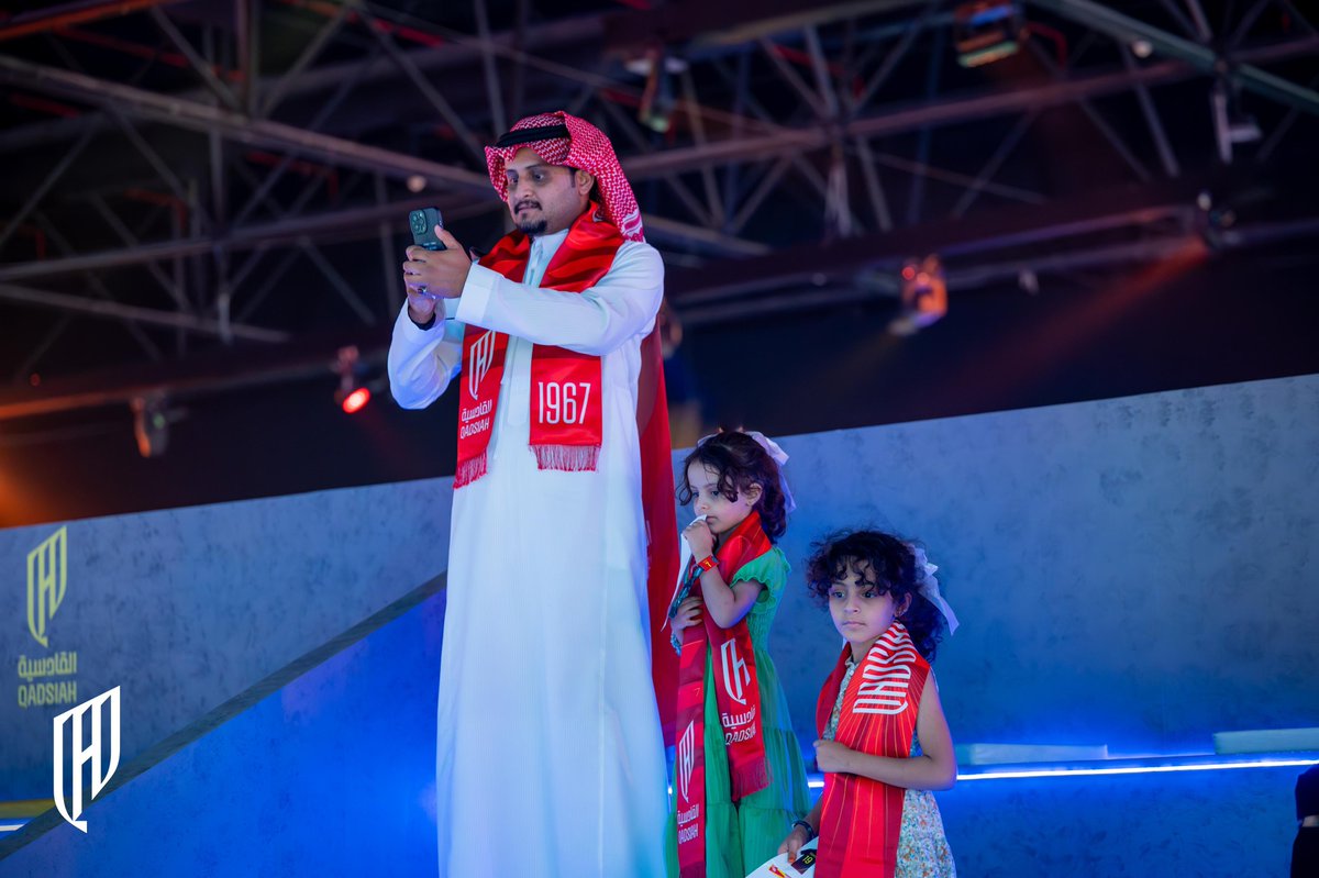 Alqadsiah's tweet photo. إحنا ارث .. لأجيال بعدنـا 🌊❤️

#الخَبر_في_الخُبر | #حفل_القادسية https://t.co/CEGIG5ijgk