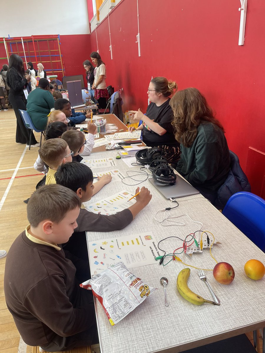 Mrs Mackay tweet media