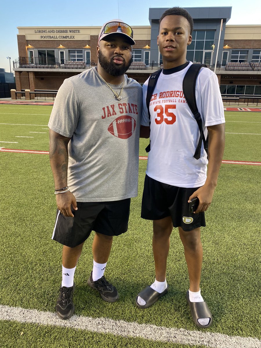 LeathalKy1's tweet photo. Had a great time @ Jax State yesterday @CoachRod_McD @CoachRGarrett @HallTechSports1 @B_Jones83 @DexPreps https://t.co/kJ4EUmd9KX