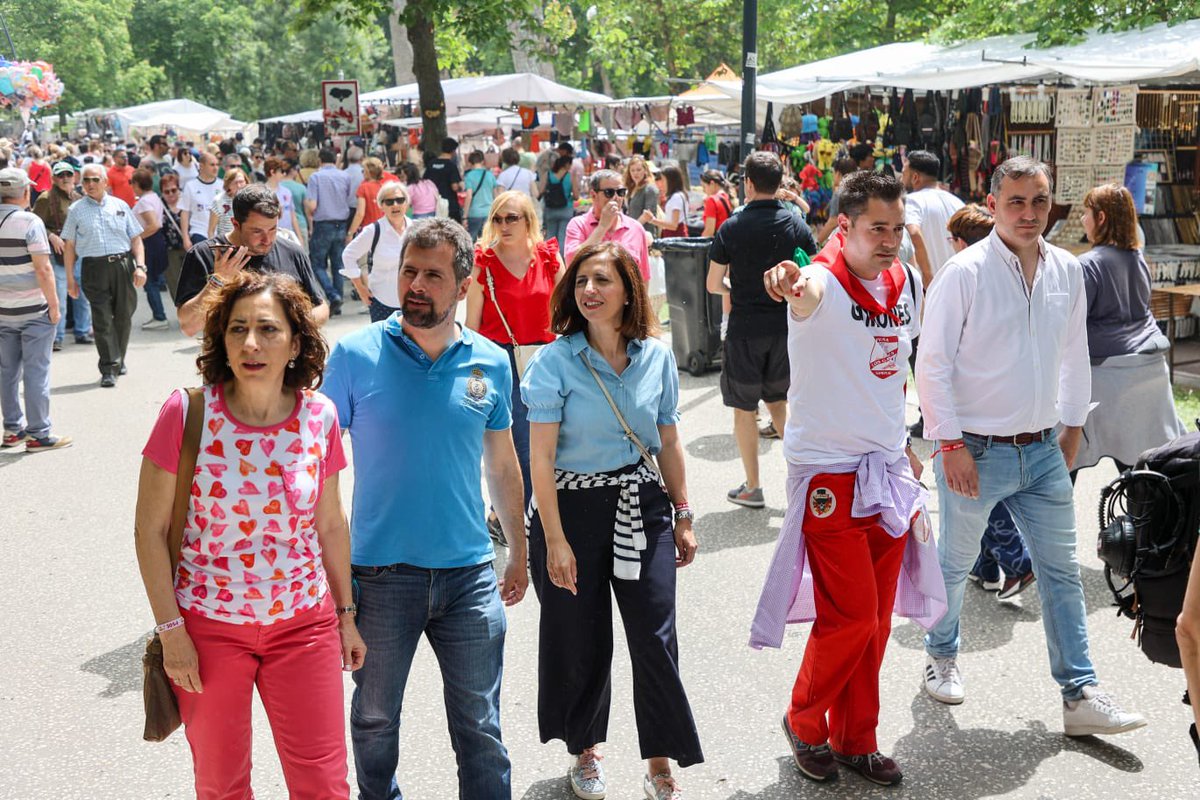 ArnaizMar's tweet photo. Fiesta entrañable del #Curpillos en #Burgos 

❇️ No puede faltar… la parada segura en la Peña #Gamones para saborear el rico morro y la sabrosa morcilla. 

Tradición burgalesa a la que no se puede faltar, junto a @luistudanca @estherpcamarero @danidelarosa y @morales__alv https://t.co/c1WNVQgWI1