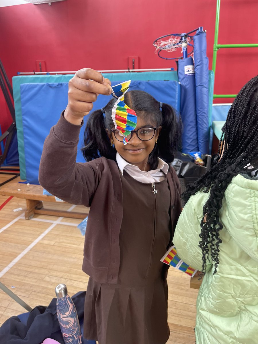 Mrs Mackay tweet media