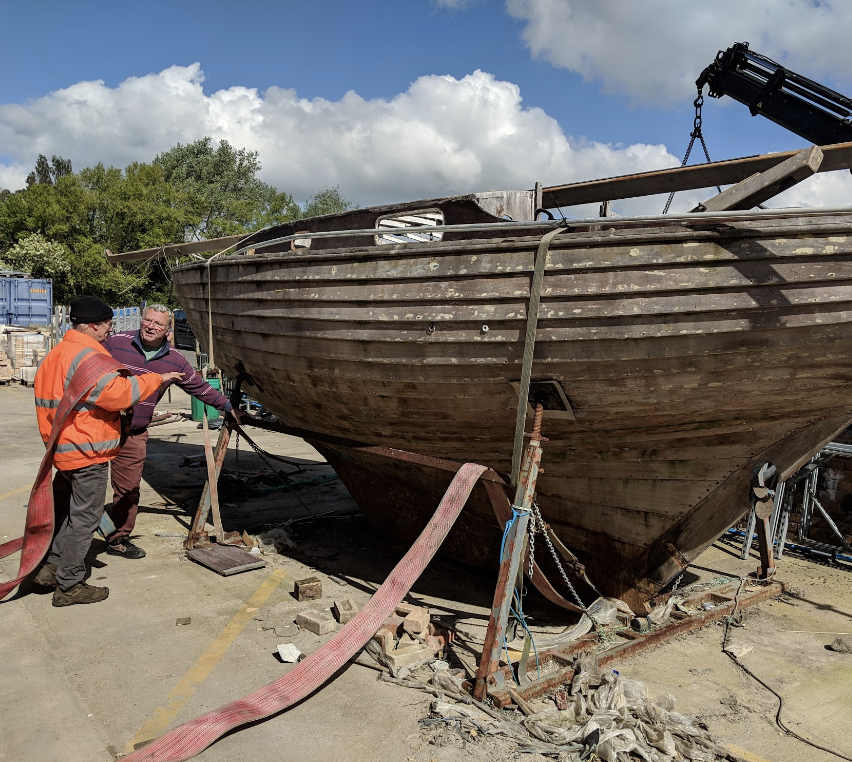 Nelkcarps's tweet photo. “If You Can Dream It, You Can Do It” 

WALT DISNEY

The internal paintwork on the #InspiredToLearn boat was finished today by POW Grandparent Annie. 

Just the flooring, seating and books to go now!

#InspiredToLearn #LoveOfReading 

#ReadingAdventure #CreativeLearningSpaces https://t.co/aSg6FxClaO