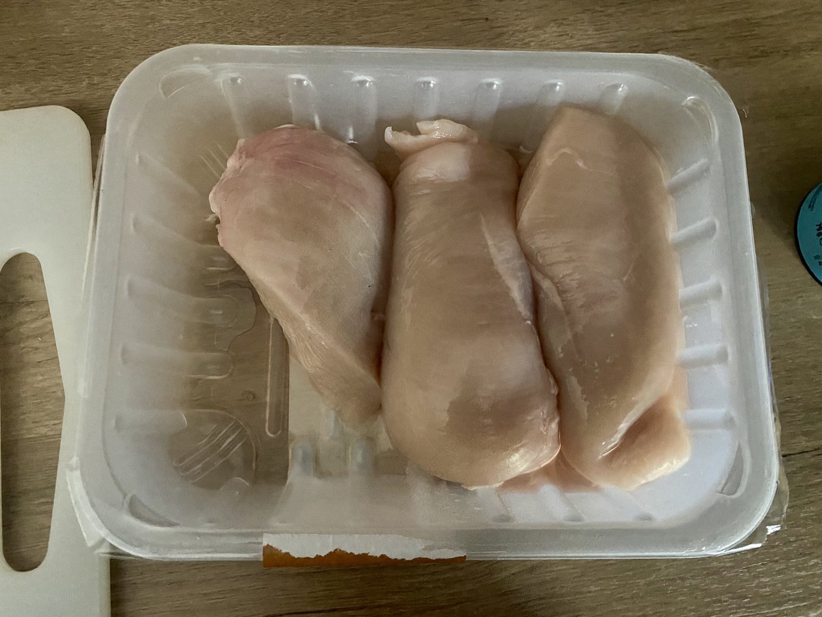 ahdkdsfs's tweet photo. @sainsburys dishonest miserable bastards. https://t.co/3akIc0EETi