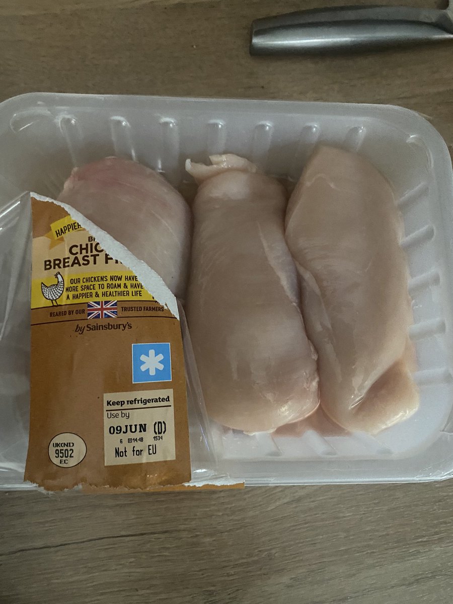 ahdkdsfs's tweet photo. @sainsburys dishonest miserable bastards. https://t.co/3akIc0EETi