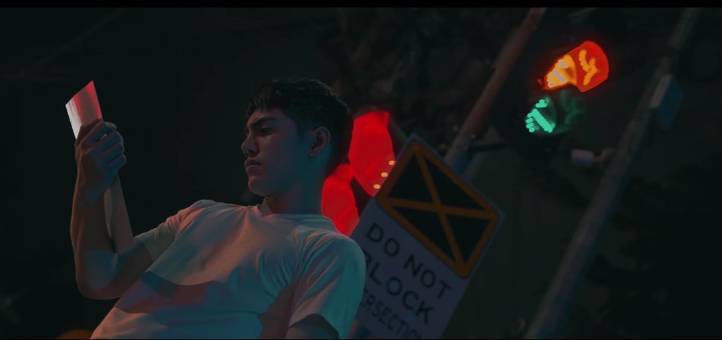 News5PH's tweet photo. FINALLY, STELL’S SOLO DEBUT!

Excited na ang #ATIN sa solo debut ni #SB19 #Stell para sa upcoming single nito na “Room” na nakatakdang i-release sa June 14.

Si Stell ang huling miyembro ng SB19 na magde-debut bilang soloist. #News5

📸: Stell (YouTube; Facebook) https://t.co/KhW1tDRjgg