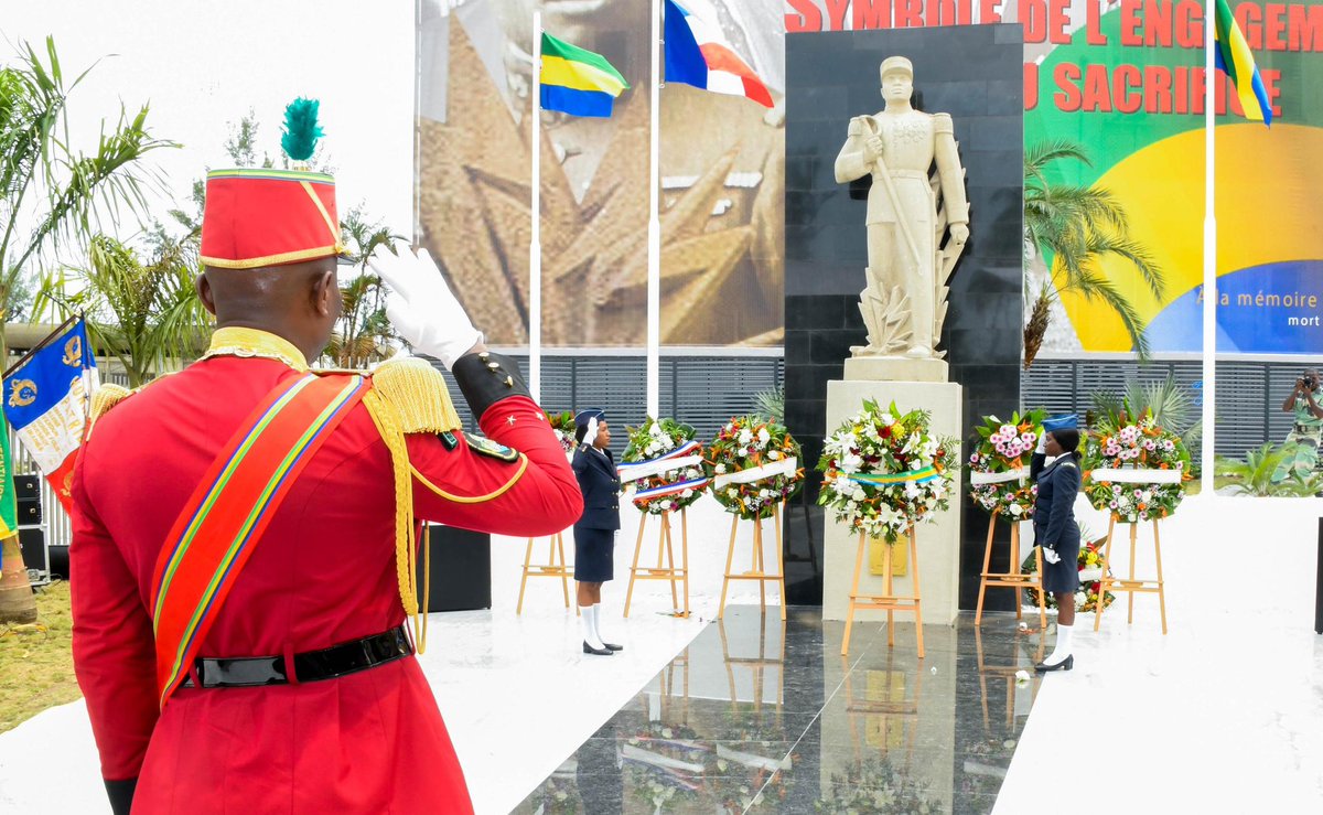 Aujourd'hui, le Président <a href="/oliguinguema/">Brice Clotaire Oligui Nguema</a> a honoré la mémoire du Capitaine Charles N'Tchoréré lors d'un évènement poignant, célébrant ce héros qui a sacrifié sa vie pour défendre les valeurs la dignité et les valeurs de liberté.