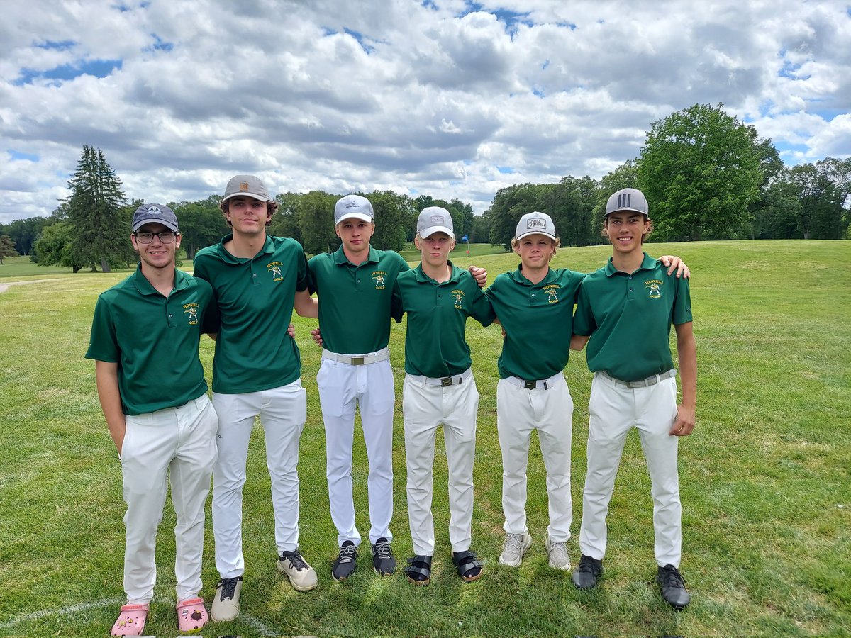 HowellBoysGolf's tweet photo. After Round 1 at States Howell sits in 8th place out of 18 teams. Windy conditions today made it a tough day. Gavin Hill fired a 75 to led the Highlanders today.  Round 2 tomorrow tee off at 9 am. https://t.co/7PGMSBmxkF