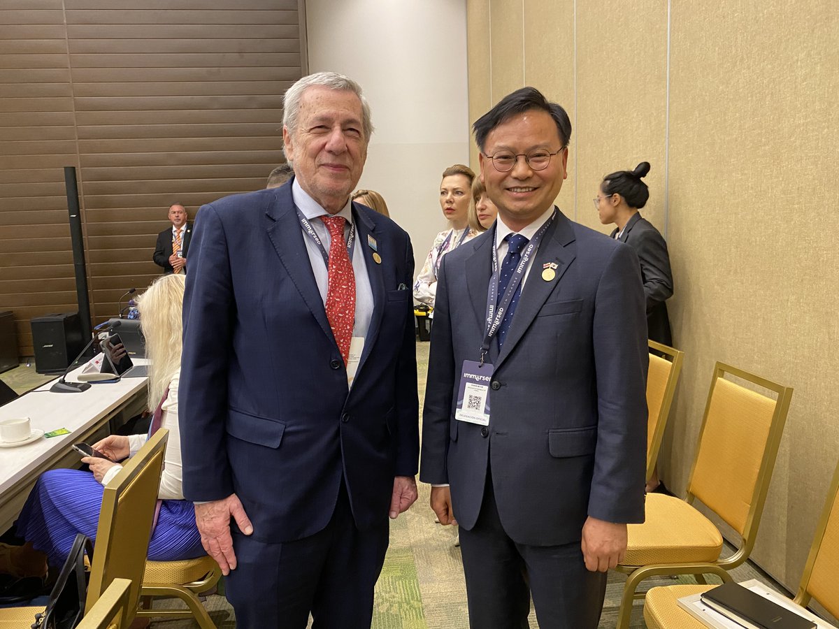 Minrel_Chile's tweet photo. En 🇨🇷, el canciller @AlbertoKlaveren participó en la inauguración del Evento de Alto Nivel sobre Acción Oceánica: "Inmersos en el Cambio" y expuso en el Diálogo de Alto Nivel: "Aumentando la ambición de cara a la Tercera Conferencia de Naciones Unidas para el Océano (UNOC3)". https://t.co/MbZISArIoc