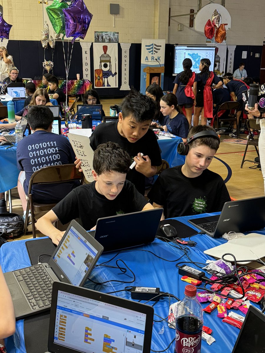 Kelly Santos tweet media