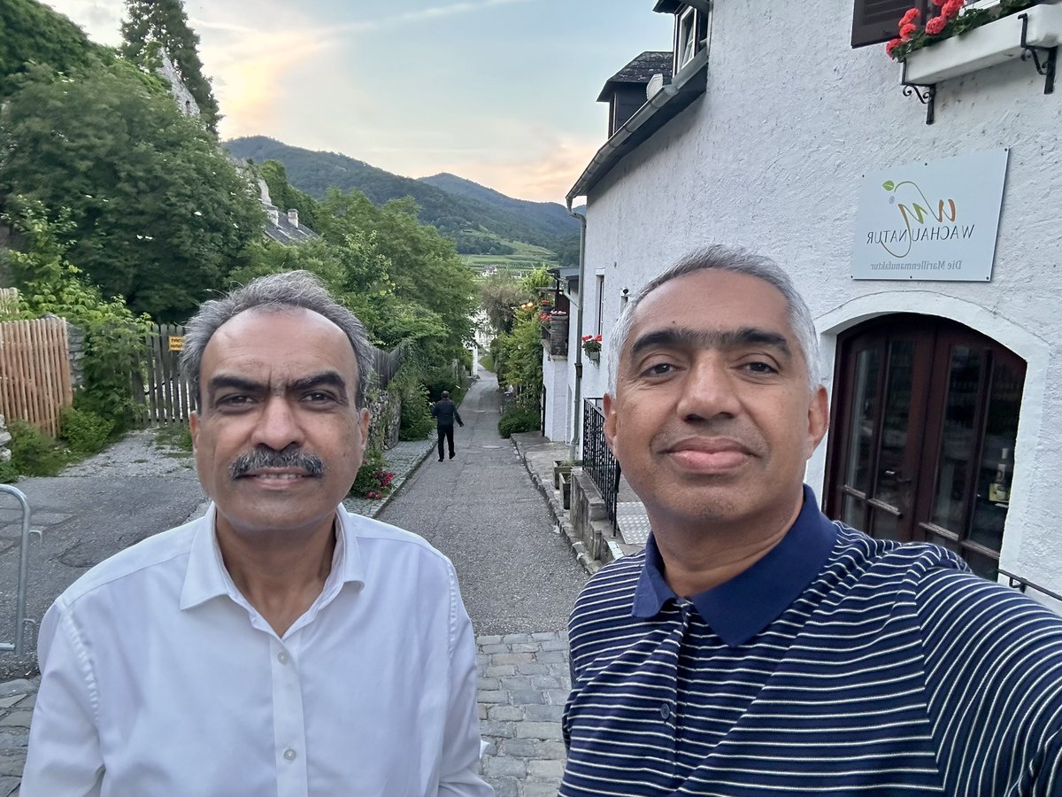 akhtarb1's tweet image. Quick trip to #Durnstein with Dr. Ehsan Sadiq DG NPB.