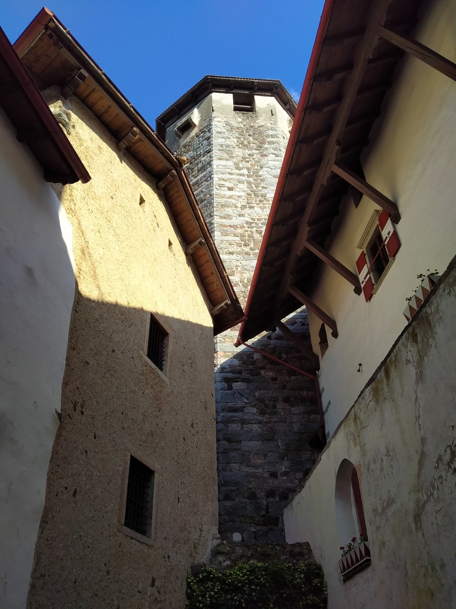 eli_endrizzi's tweet photo. Oggi visita guidata a #castelvaler una perla in #ValdiNon https://t.co/VDWsdBINd4