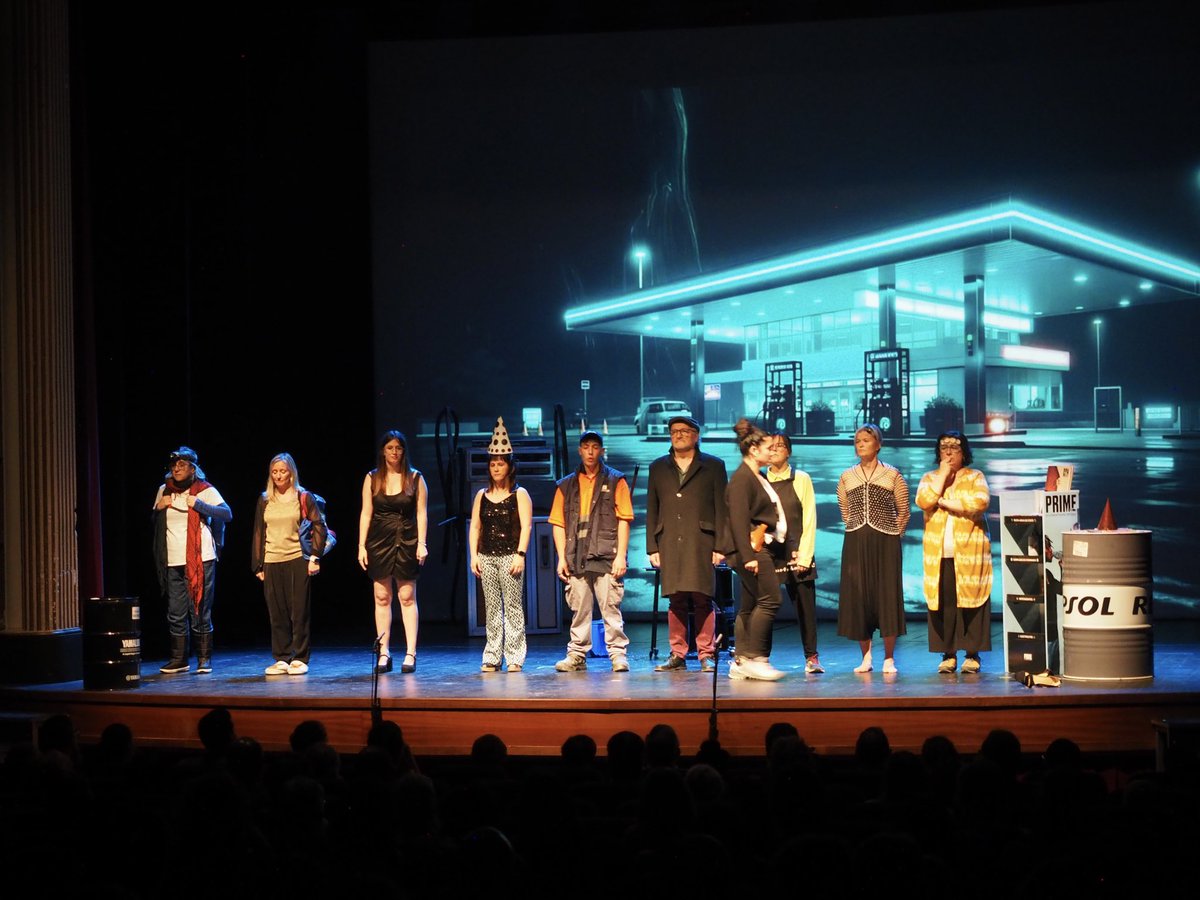 RadioTarrega's tweet photo. 🎭Comença el Festival de CRUMA amb 4 grups d’adults, 2 d’ells dels Centres Ocupacionals del grup Alba de Tàrrega i Cervera. Enguany son 19 les peces de que es representaran en 6 sessions diferents al Teatre Ateneu de Tàrrega @tatarrega i al Teatre Armengol de Bellpuig https://t.co/CF1aX4sAry