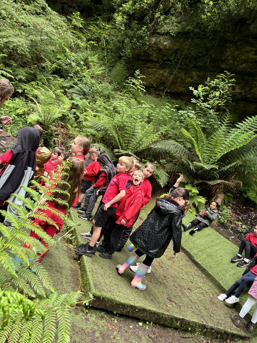 3Halfmerke's tweet photo. An excellent day at Kelburn Country Park. Children were all amazing. So much fun in the sun 🌞. https://t.co/1fVJMQfKEf