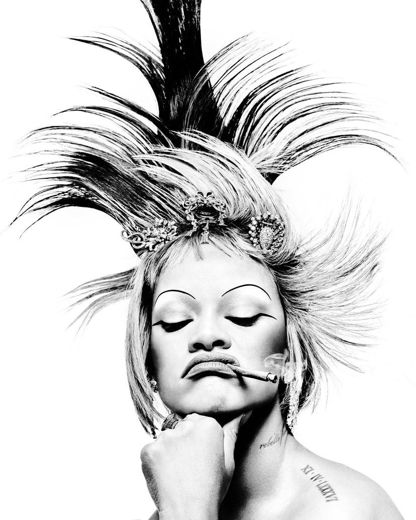 Rihanna Gallery tweet media