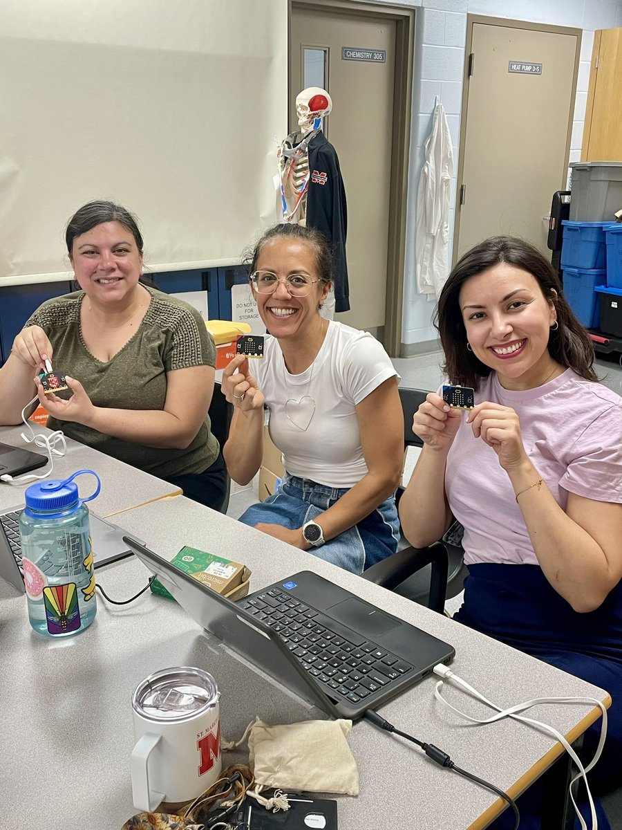 DPTechTeam's tweet image. Productive &amp;amp; fun in-school support day @StMarcellinusSS, working with science teachers to integrate coding in SNC1W using @microbit_edu &amp;amp; @InkSmith3D climate action kits. Ts echoed similar feedback as the Gr9’s. “This is so cool!”. Yup. 😎