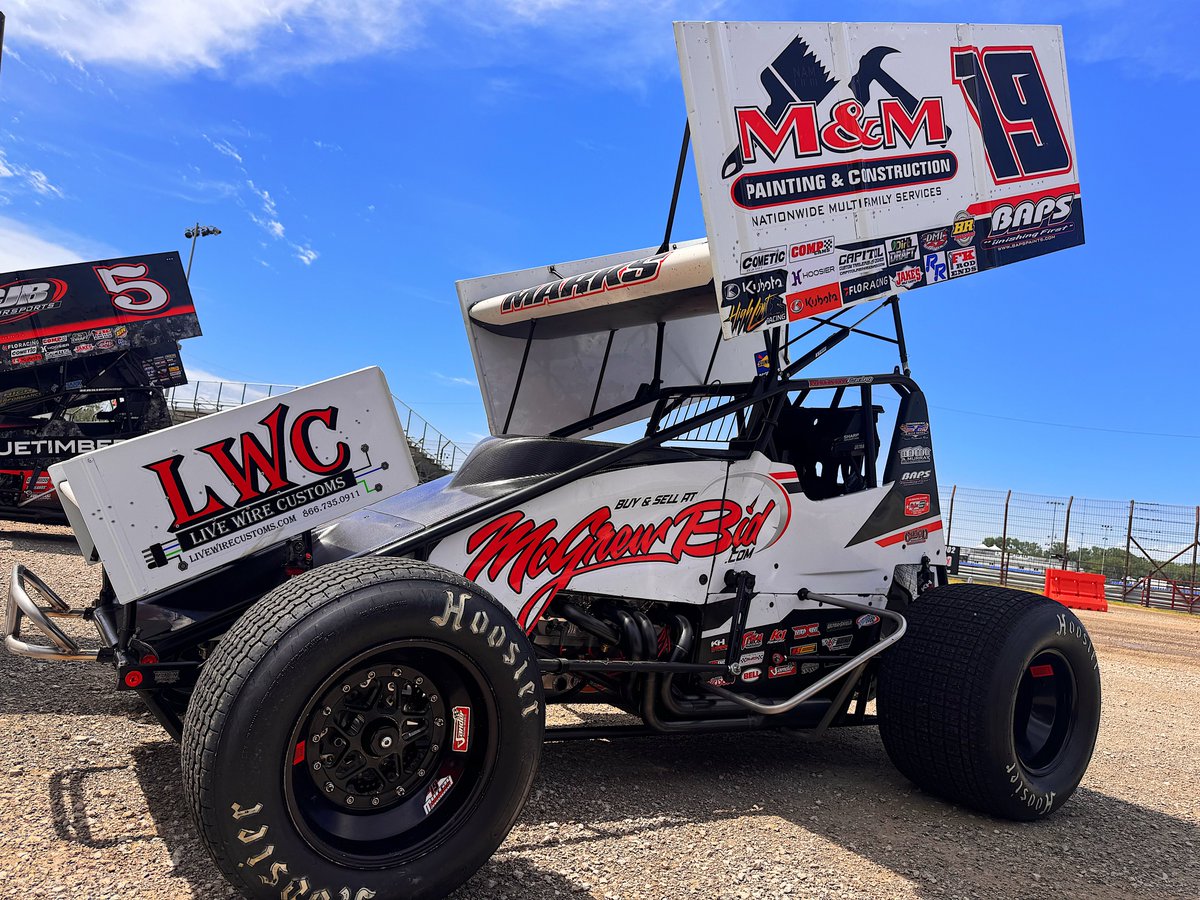 HighLimitRacing's tweet photo. .@BMRacing19’s last five with @Kubota_USA High Limit Racing:

4th at @UR_Speedway
6th at @PortRoyalSpdway
🏆 at @GViewSpeedway
8th at @TheBurgSpeedway
5th at @Butler_Speedway

They look to stay hot at Missouri’s @I70_Speedway!

📺 https://t.co/7835I739i1 (𝟔:𝟏𝟓 𝐂𝐓) https://t.co/TCrN6IFsih
