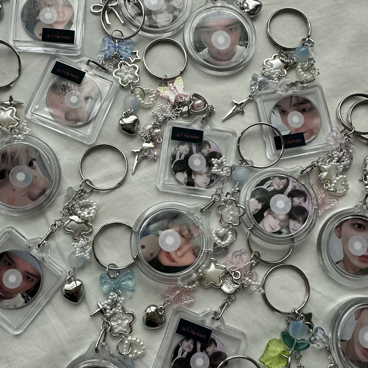 ynwathv's tweet photo. keychain freebies for txt in dc! one per person
#TXT_WORLDTOUR #TXT_ACTPROMISE #TXT_IN_DC #txtdc https://t.co/tY8dpkKu1T