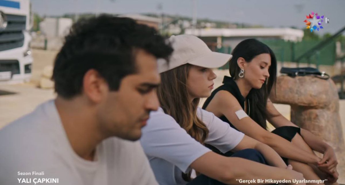If I had been told that I would see this scene at the end of the season, I would never have turned it on in my life 🤡

#YalıÇapkını