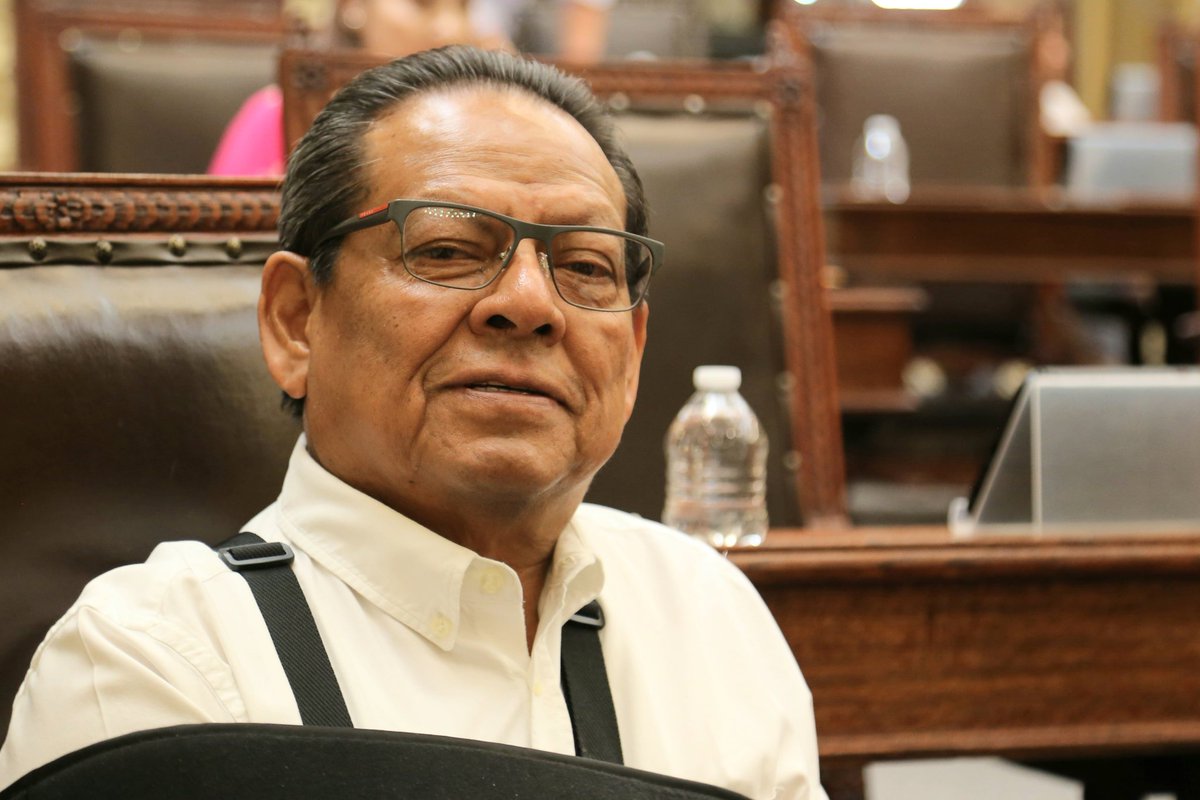 Servirle a mi estado y a la sociedad me llena el corazón y da fortaleza para seguir haciéndolo con responsabilidad y amor, desde el <a href="/CongresoPue/">H. Congreso de Puebla</a>.