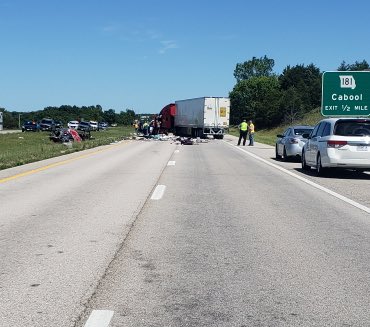 At 1445 hrs, troopers responded to a fatal crash on Highway 60 just west of Highway 181 in Cabool. All eastbound lanes are closed. <a href="/MoDOT/">MoDOT</a> has set up a detour onto the business route in Cabool. 🚧 #TrafficAlert #DriveSafe #HighwaySafety #AccidentAwareness