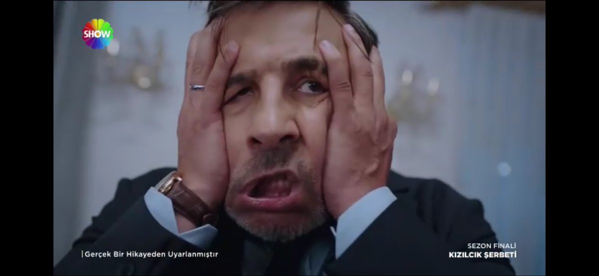 tv_sever's tweet photo. Sezon finalini anlatan tek kare olabilir bu arada 😂
#KızılcıkŞerbeti https://t.co/kBis57a1Er