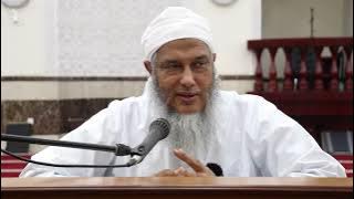 ShaikhDadow's tweet photo. من محمد الحسن بن الدَّدَوْ إلى كل من يصل إليه من المسلمين
السلام عليكم و رحمة الله و بركاته

أمَّا بعدُ فإِن من أفضل مواسم الخير في السنة هذا الموسم الذي امْتَنَّ الله به عليكم في هذه الأيام الفاضلة التي هي أفضل أيَّام السنة، فقد أخرج الجماعة إلا مسلماً و النسائي من حديث ابن عباسٍ رضي الله  عنهما، قال: قال رسول الله صلى الله عليه وسلم :  «ما من أيَّامٍ العمل الصالح فيها أحب إلى الله عزَّ وجلَّ من هذه الأيَّام. يعنى عشر ذي الحجَّة»  وأخرج أحمد و غيره من حديث ابن عمر رضي الله  عنهما قال: قال رسول الله صلى الله عليه وسلم:  «ما من أيَّامٍ أعظمُ عند الله سبحانه ولا أحب إليه العمل فيهِنَّ من هذه الأيَّام العشر، فأكثروا فيهن من التهليل والتكبير والتحميد.» فاجتهدوا في الأعمال الصالحة في هذه الأيام خصوصا الأعمال التالية:

1 - صومها جميعا: فقد أخرج أحمد والنسائي عن حفصة بنت عمر رضي الله  عنهما قالت: «أربع لم يكن يدعهن رسول الله صلى الله عليه وسلم صيام عاشوراء والعشر وثلاثة أيام من كل شهر والركعتين قبل الغداة.» والمقصود ما عدا يوم العيد فلا يحل صومه، ولذلك أخرج أبو داوو د عن بعض أزواج النبي صلى الله عليه وسلم قالت: «كان النبي صلى الله عليه وسلم يصوم تسع ذي الحجة ويوم عاشوراء وثلاثة أيام من كل شهر وأول اثنين من الشهر والخميسَ.» وأمَّا حديث عائشة عند مسلم: «ما رأيت رسول الله صلى الله عليه وسلم صائما في العشر قط .» فمحمُول على الحج.

2 - صوم يوم عرفة بخصوصه لغير الحاج: فقد أخرج مسلم وأحمد وأبو داوو د وابن ماجه عن أبي قتادة رضي الله عنه قال: قال رسول الله صلى الله عليه وسلم: «صوم يوم عرفة يُكفِّرُ سنتين ماضية و مستقبلة و صوم يوم عاشوراءَ يكفر سنةً ماضية.» وفي لفظ: «أحتسب على الله أن يكفر السنة التي قبله و السنة التي بعده.»

3 - الإكثار من الذكر: فقد قال البخاري في الصحيح: «وقال ابن عباس: ﴿ويذكروا اسم الله في أيام معلومات﴾ أيام العشر. قال: وكان ابن عمر وأبو هريرة يخرجان إلى السوق في أيام العشر يكبرانِ ويكبِّر الناس بتكبيرهما.» وقد سبق في حديث ابن عمر الإكثار من التهليل والتكبير والتحميد.

4 - عدم أخذ المضحي من شعره وأظافره من بداية الشهر حتى يضحي تشبها بالمحرم: فقد أخرج الجماعة إلا البخاري من حديث أم سلمة رضي الله عنها أن رسول الله صلى الله عليه وسلم قال: «من كان له ذِبحٌ يذبحه فإِذا أهلَّ هلال ذي الحجة فلا يأخذن من شعره وأظافره حتى يضحي.»

والله يوفقنا وإياكم لكل خير ويتقبل منا ومنكم.

كتبه محمد الحسن بن الددو كان الله له وليّاً ونصيراً