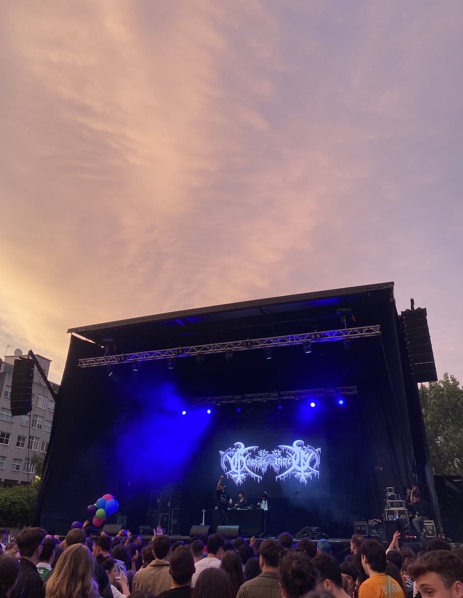 Hoxe toca no barrio.

#AquíTaménSeFala